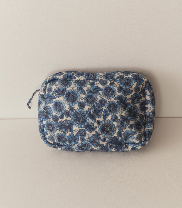 GRANDE QUINCE POUCH -- BLEU SOLEIL FLEURIT