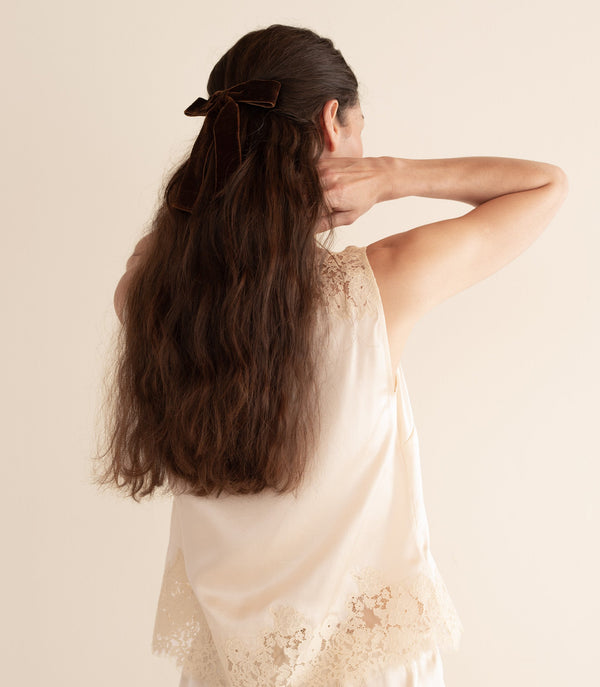 LALA BOW BARRETTE -- CHOCOLATE VELVET