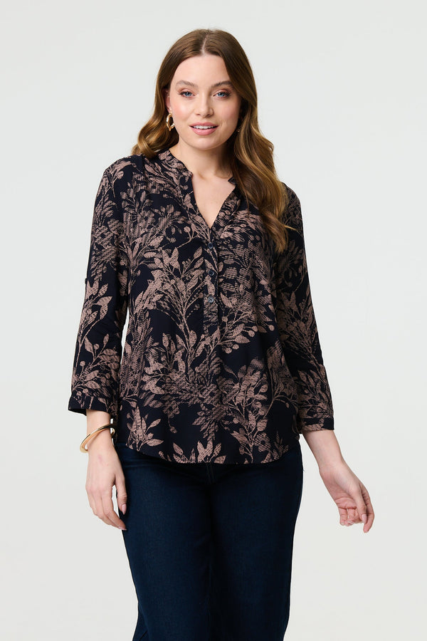 Leaf Print 3/4 Sleeve Collarless Shirt