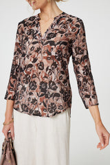Floral 3/4 Sleeve Curve Hem Blouse