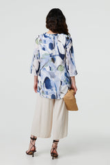 Abstract 3/4 Sleeve Curve Hem Shirt