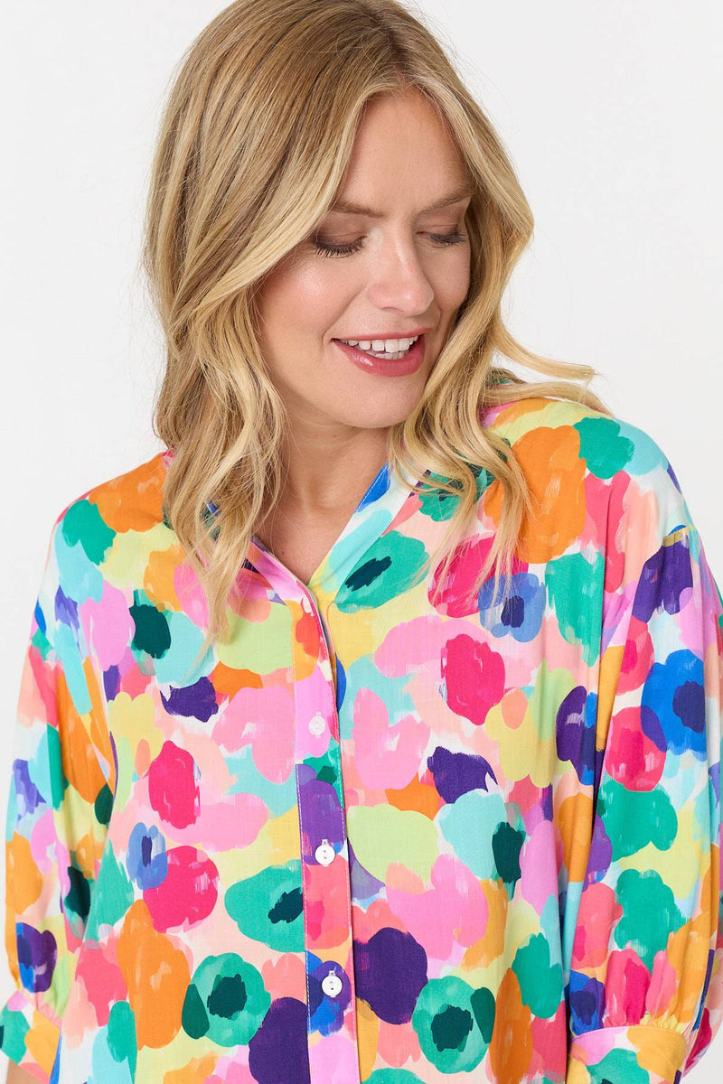 Abstract 3/4 Sleeve Curve Hem Blouse
